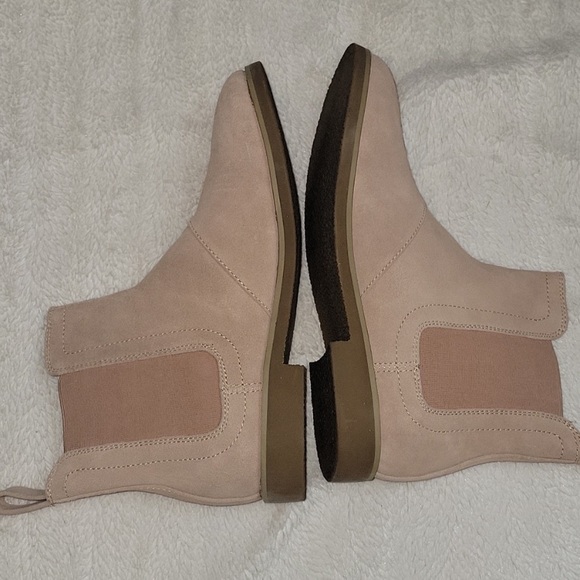 Mens light pink chelsea boots - Picture 1 of 9